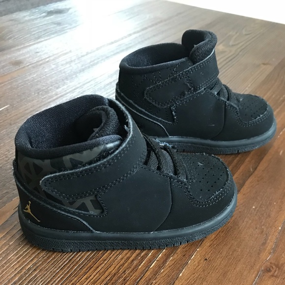 Nike Other - Jordan 1 Flight - Size 5c